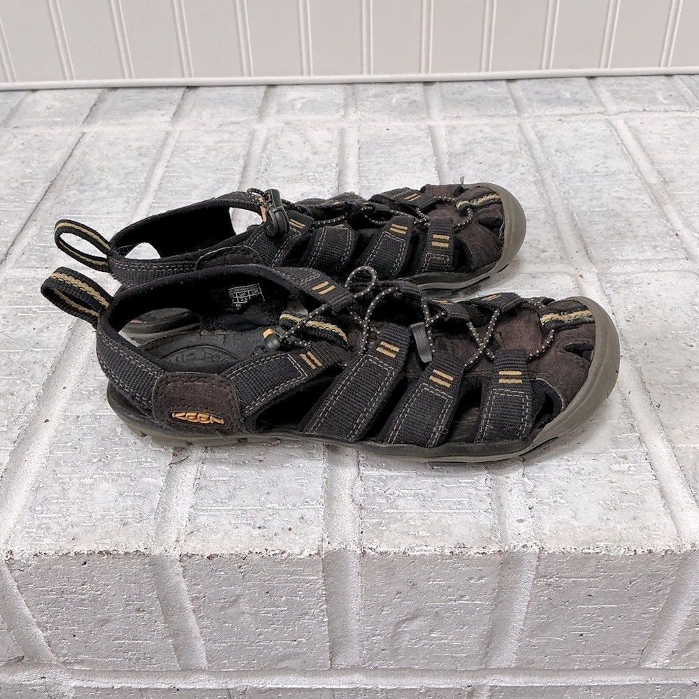 Keen Clearwater CNX Sandals - Picture 5 of 9